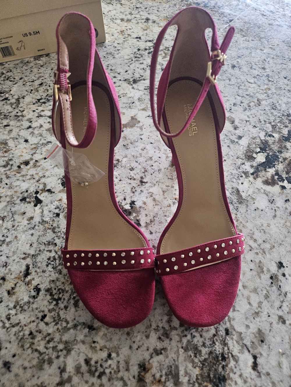 Michael KORS Margot Platform Suede Sandal - Picture 5 of 14